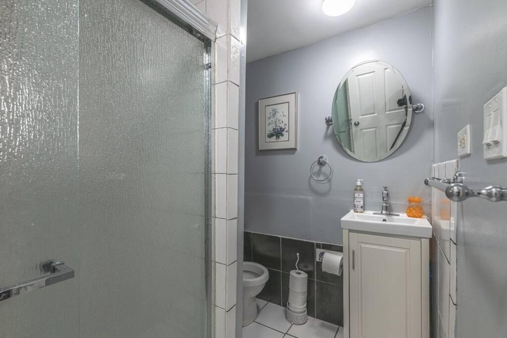 Spacious 5-Br House Near Transit W Parking Чикаго Экстерьер фото